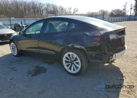 2022 Tesla Model 3 z USA, uszkodzony, nr VIN 5YJ3E1EB6NF183265